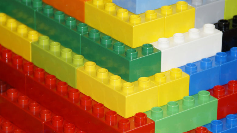Возьмем в качестве примера конструкторы Лего.